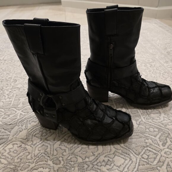 Freebird by Steven Black Ankle Boots - Picture 4 of 11